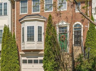 806 Col Edmonds Ct, Warrenton, VA 20186