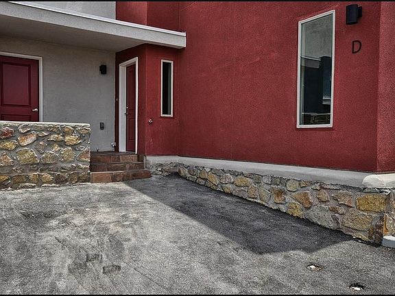 3rd image of 4012 Camelot Heights Dr #D