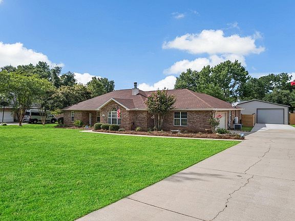 2nd image of 6715 Landover Cir
