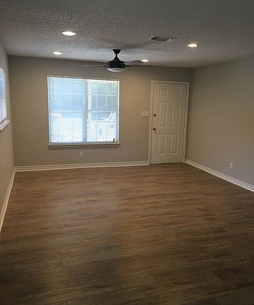 4th image of 2606 Tucker Dr