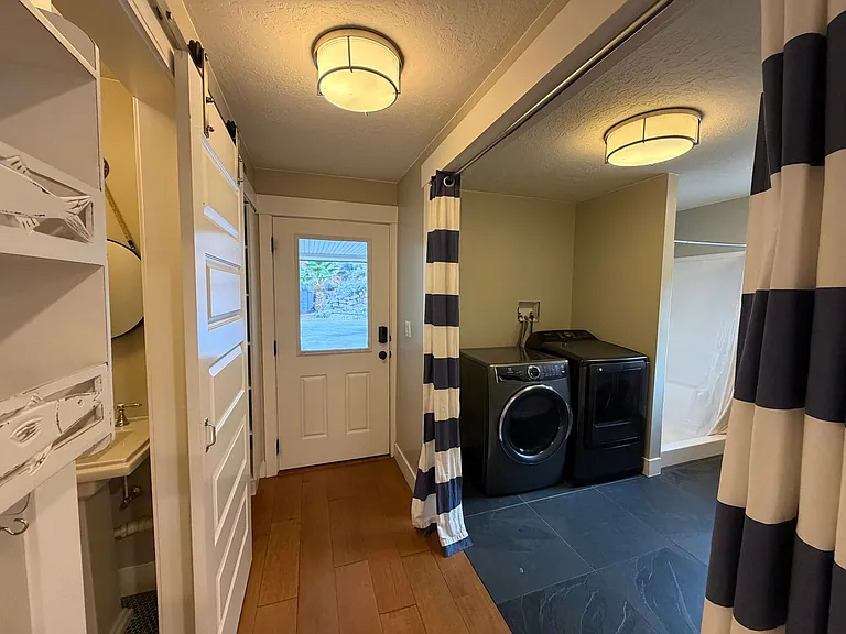 600 N 260 West Cir — Photo 16