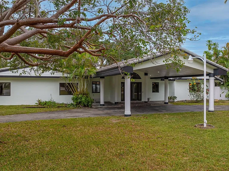 13401 SW 83rd Ave — Photo 81