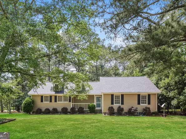 1347 Maple Dr, Griffin, GA 30224