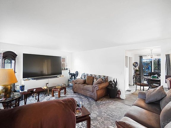 5th image of 2339 Clover Crest Dr