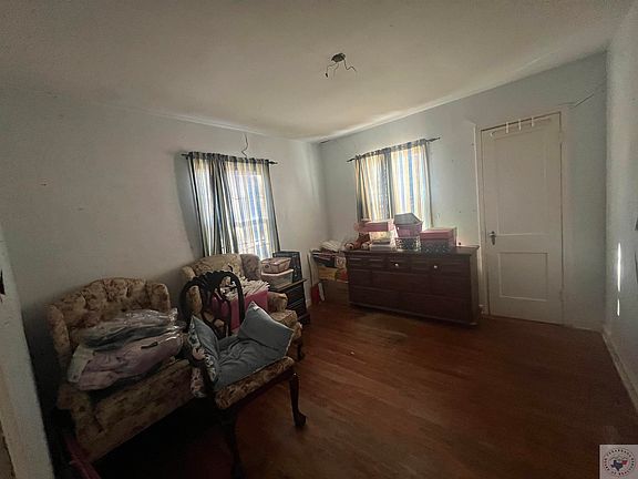 2nd image of 3321 Rhozine Ln