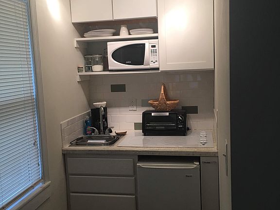 4th image of 2403 N 17th Ave