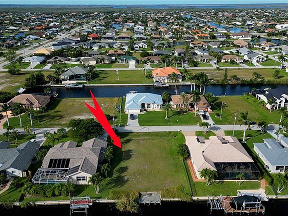 5th image of 4127 SW 22nd Ct