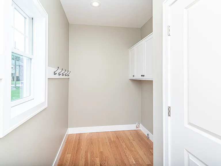 804 Henry St — Photo 20
