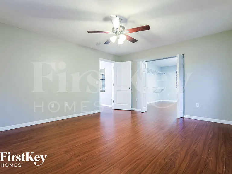 8340 Brandeis Cir W — Photo 12