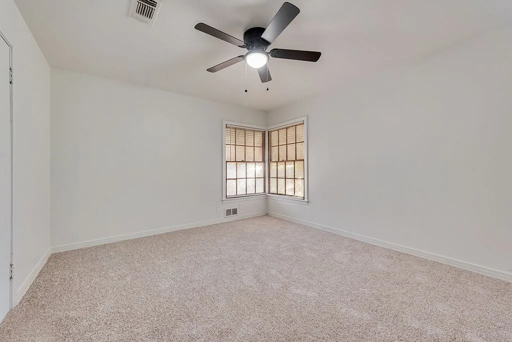 1233 Marion - 1 — Photo 2