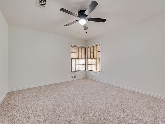 3rd image of 1233 Marion Ave