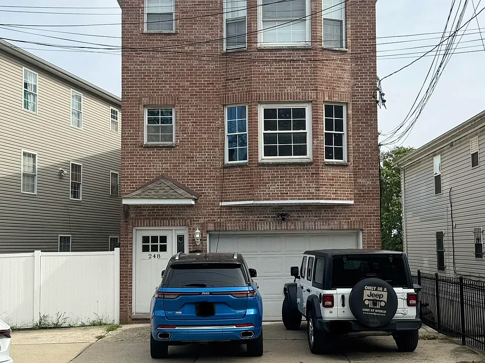 248 Arlington Ave