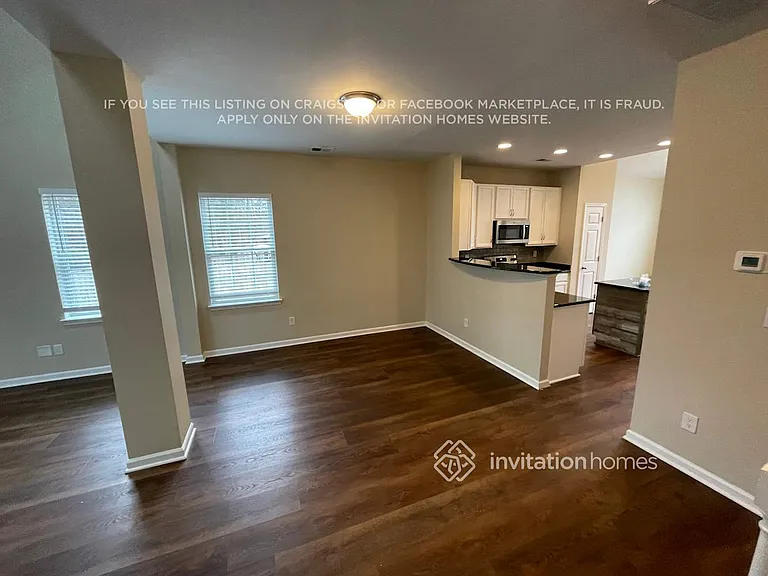 2826 Parsifal Ln — Photo 3