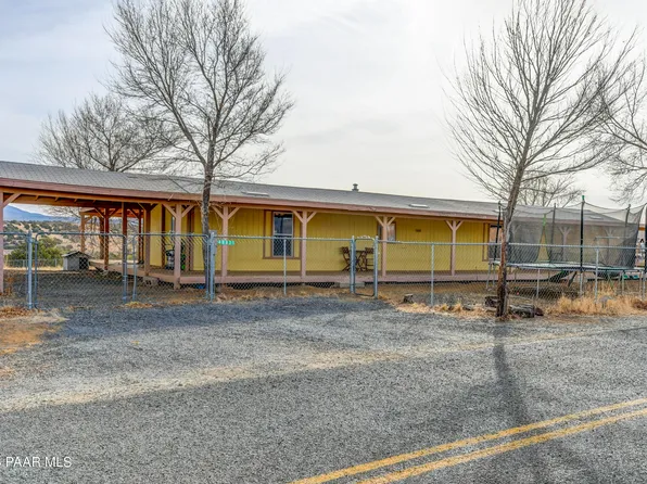 46835 2nd St, Ash Fork, AZ 86320