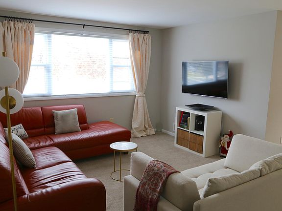2nd image of 814 N Edgewood St #1A