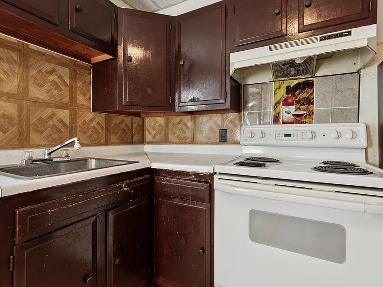 113 King St #2 — Photo 5