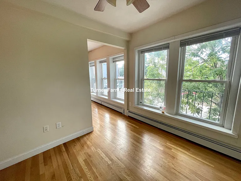 1054-1056 Cambridge St #2F — Photo 8