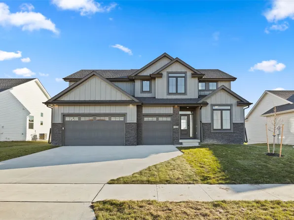 1425 NW Steven St, Waukee, IA 50263