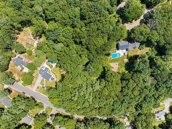 3rd image of 73 Parsonage Ln