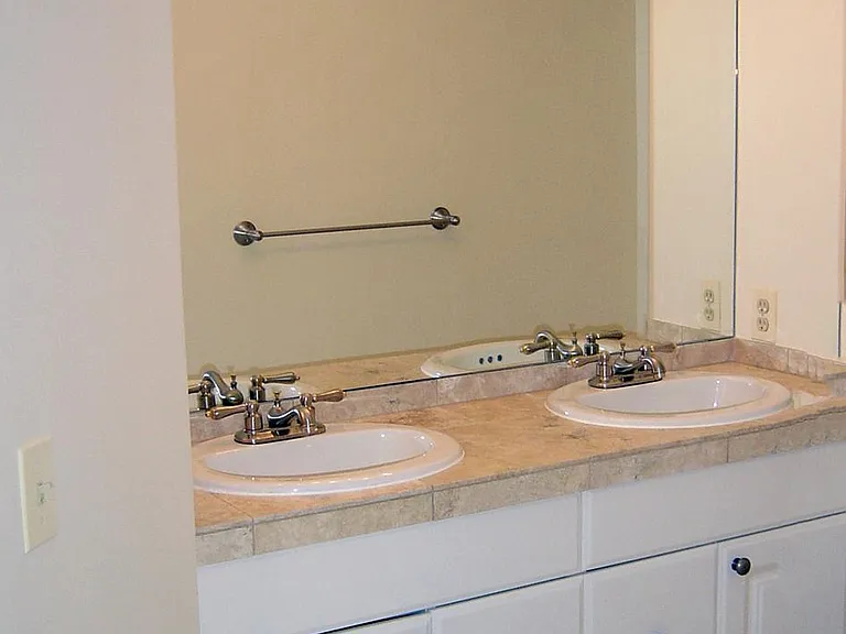 4602 Derussey Pkwy — Photo 34