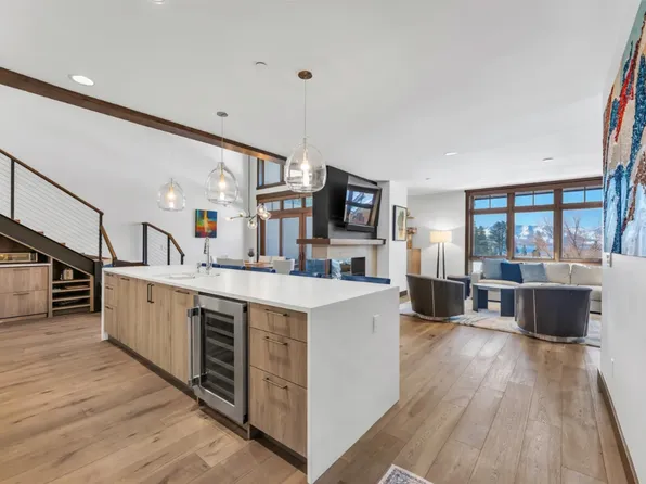 9 Beach Club Dr, Stateline, NV