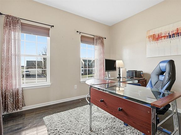 5th image of 557 Cortland Dr