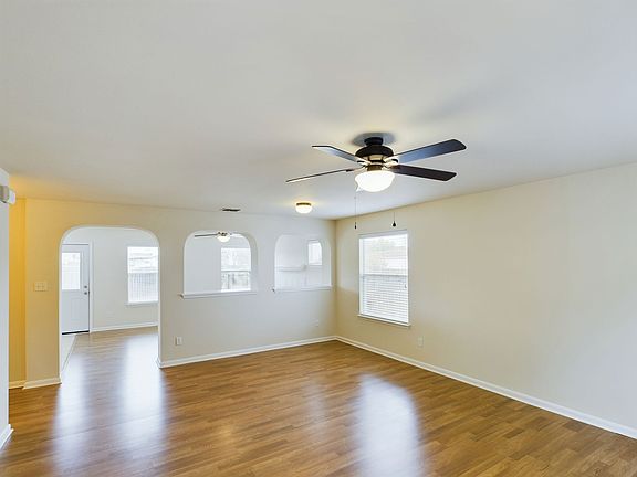 2nd image of 15123 Meredith Ln