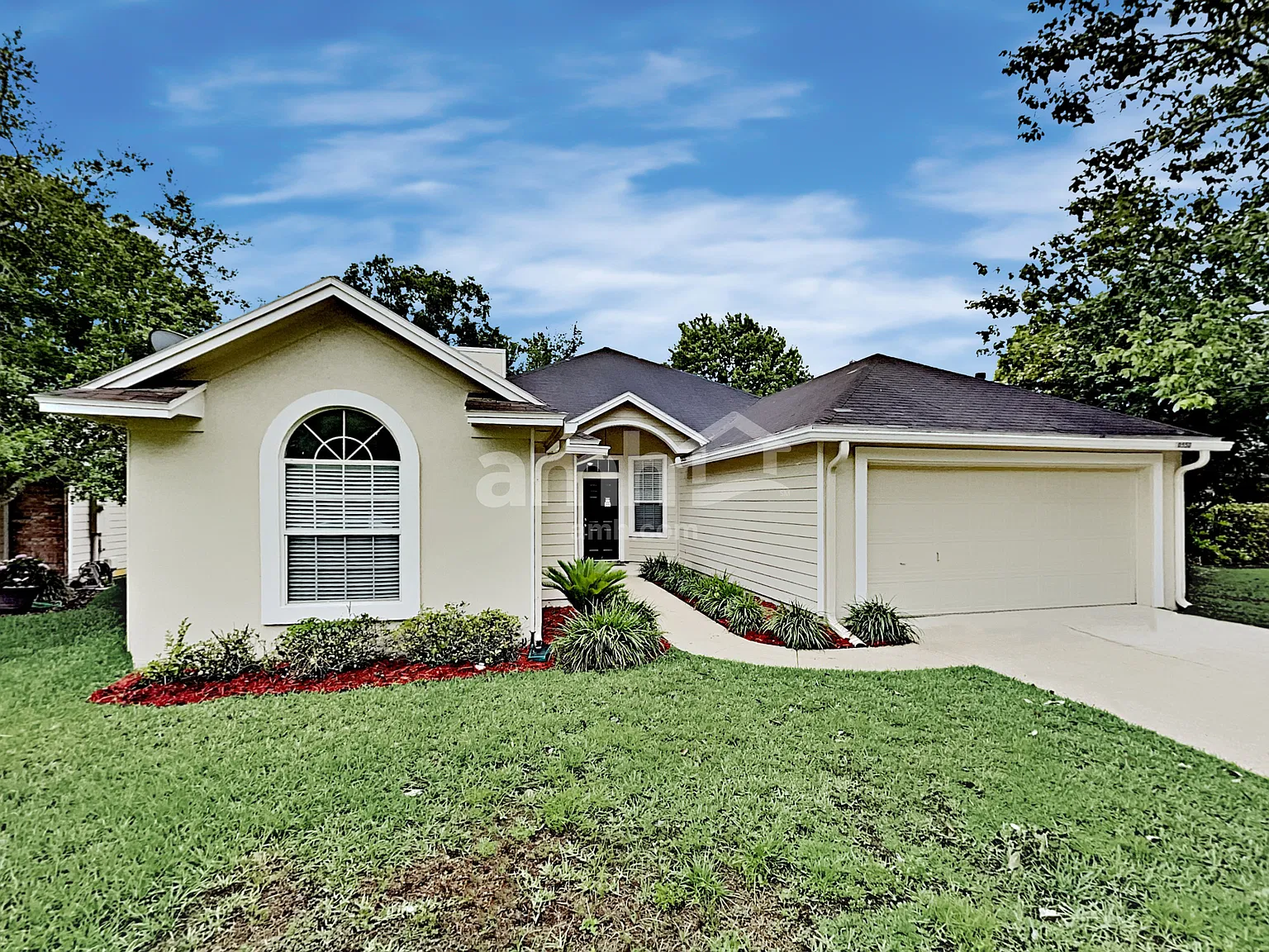 3 bed, 2.0 bath, 1753 sqft, $1,990 — Photo 1