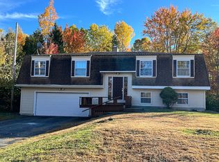 43 Heritage Dr, Millinocket, ME 04462