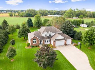 5633 W Mustang Rd, Cedar Rapids, IA 52411