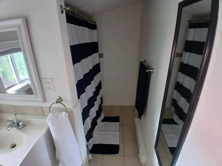 1313 Virginia Ave — Photo 9