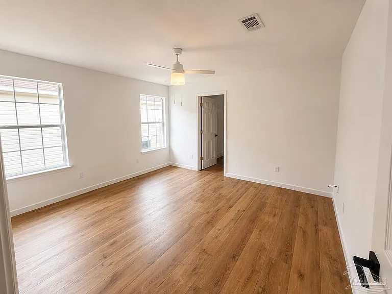 315 Mirabelle Dr — Photo 10