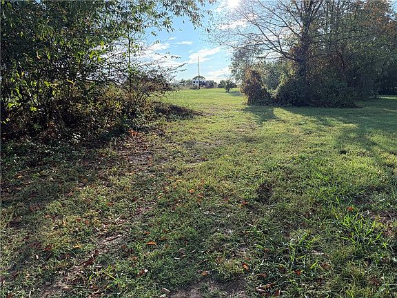 5th image of 322 S Primrose Rd