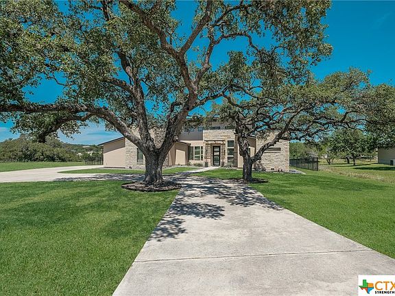 3rd image of 376 Texas Country Dr