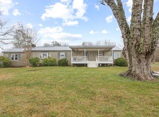 10124 New Hope Rd, Bon Aqua, TN 37025