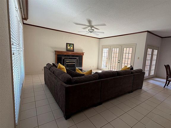 5th image of 2323 Augusta Dr APT 20