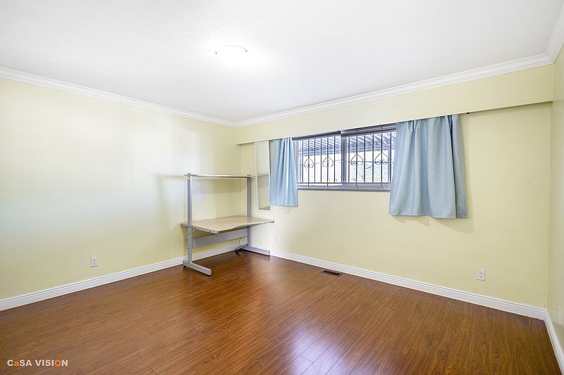 Vancouver House for rent - 3 Bedrooms — photo 18