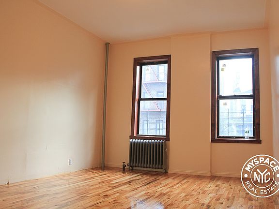 2nd image of 49 Clarkson Ave