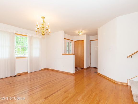 3rd image of 2006 Waterford Ln