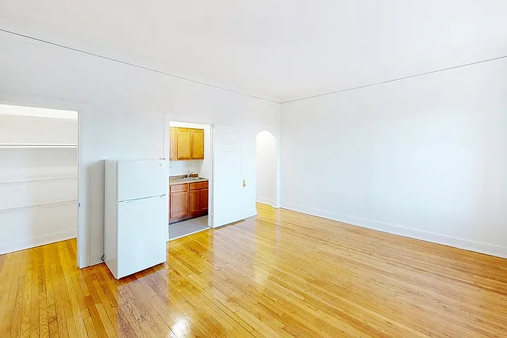 5120 S. Hyde Park Boulevard — Photo 11