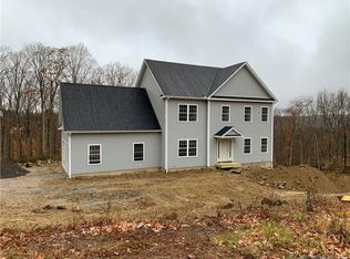 7 Newberry St, Haddam, CT 06441