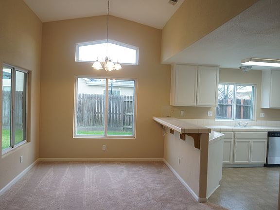 3rd image of 712 Polcetto Ct