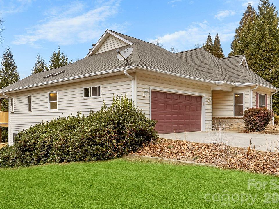 1st image of 242 Carriage Summitt Way