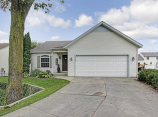 2958 Riley Ridge Rd, Holland, MI 49424