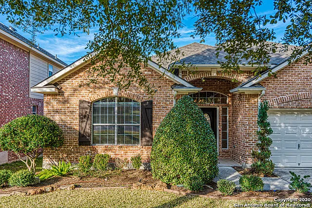 3 bed, 2.5 bath, 2400 sqft, $2,400 — Photo 2