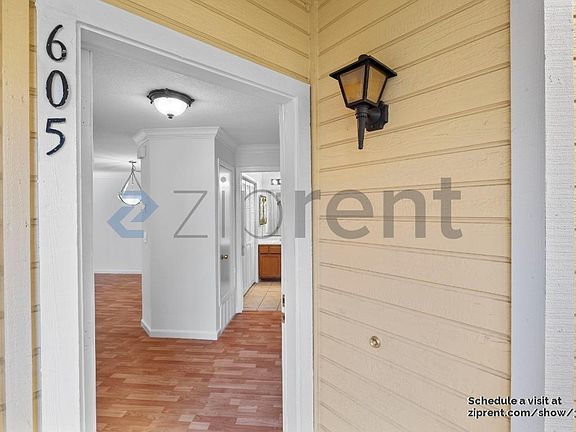 2nd image of 605 Devonwood