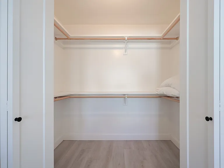 1369 Park Ave — Photo 25