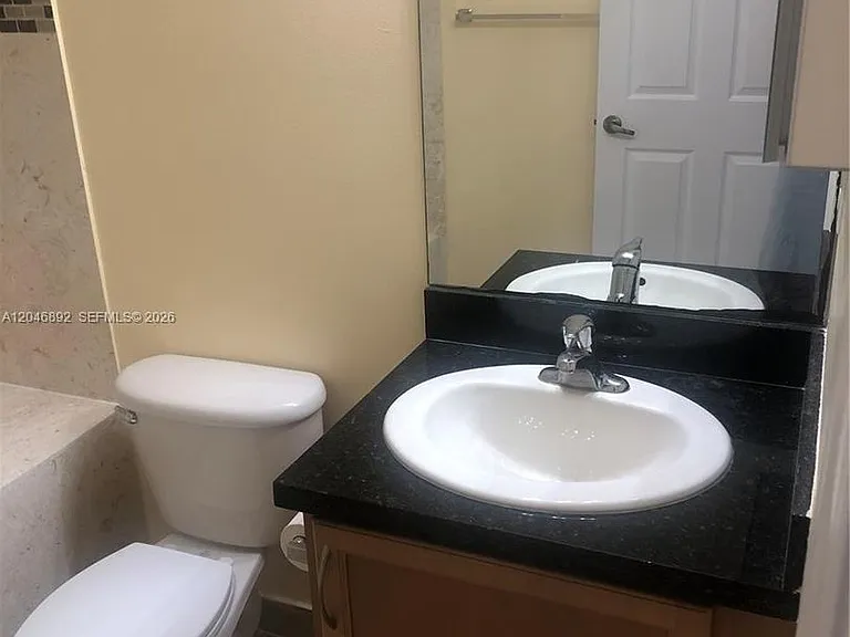 1129 SW 147th Ter #1129 — Photo 6