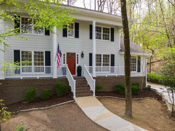 2105 Arrowleaf Dr, Hoover, AL 35244