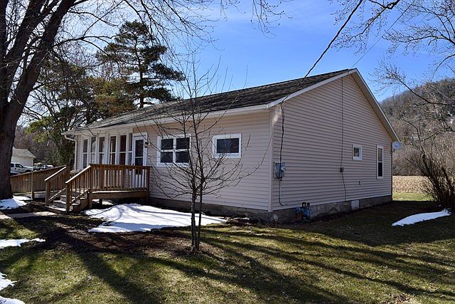 1st image of 304 N First St